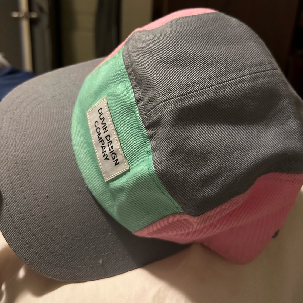 Duvin hat